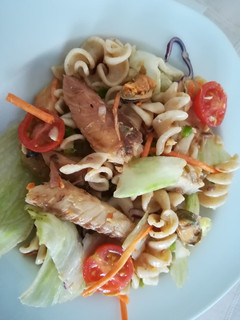 Una foto de Ensalada de futilli integral