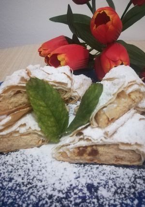 Túrós - mazsolás rétes, réteslapból recept fotója