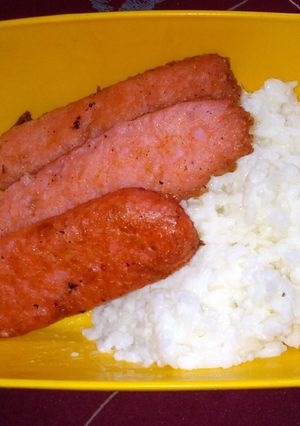Una foto de Súper salchichas vegetarianas ♥️ 🍚