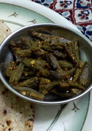 करारी भिंडी (karari bhindi recipe in Hindi) रेसिपी मुख्य फोटो