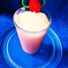 A picture of Strawberry milk shake.