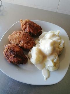 Foto de Frango Panado com Couve-flor e Béchamel