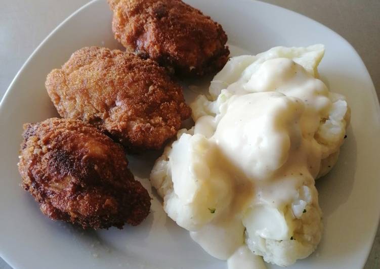 Frango Panado com Couve-flor e Béchamel