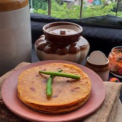 A picture of Thepla.