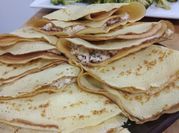 Una foto de alcachofas con salmon