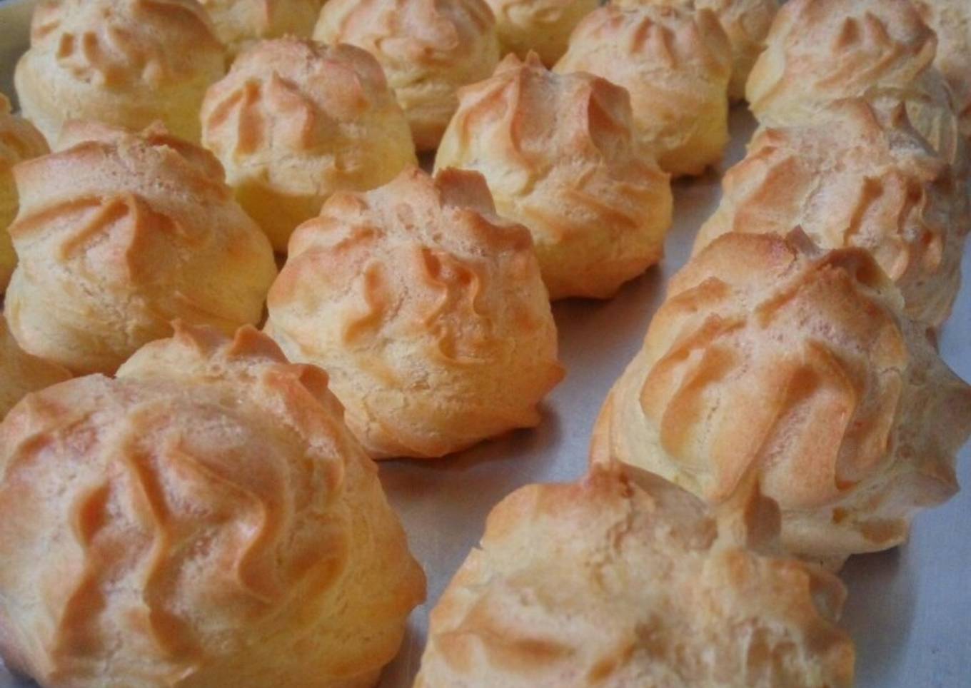 Kue sus/soes empuk lembut. Vla tanpa telur