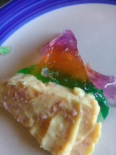 A picture of Rainbow Jelly & Custard.