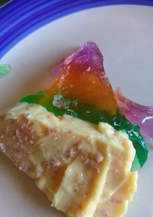 A picture of Rainbow Jelly & Custard.