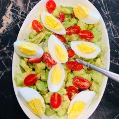 A picture of Avocado cucumber salad.