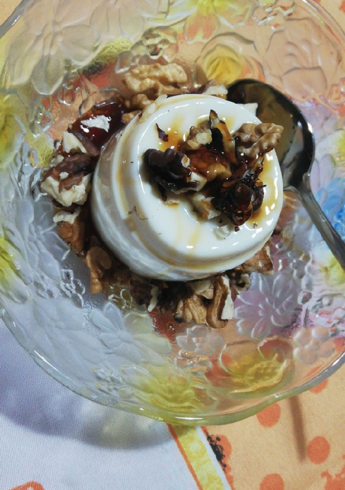 Una foto de Cuajada con miel y nueces