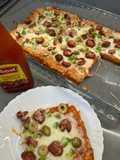 بيتزا التوست بالنقانق 🍕