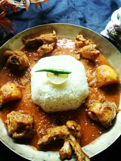আলু দিয়ে চিকেনের ঝোল(Alu Diye Chickener Jhol Recipe in Bengali) রেসিপির প্রধান ছবি