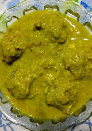 A picture of Palak kofta.