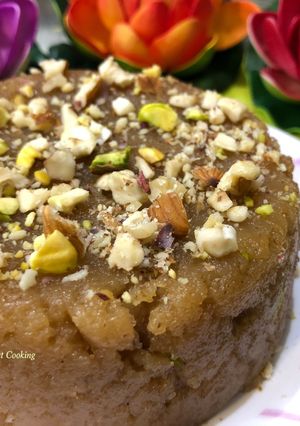 A picture of Sooji Besan Halwa.