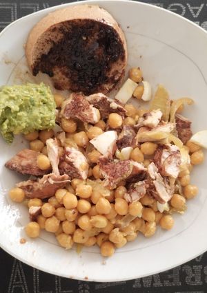 Una foto de Ensalada tibia de garbanzos