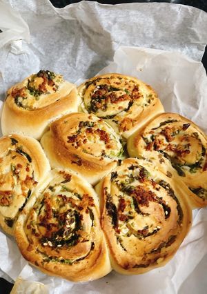 Hình của món Bánh mì cuốn chà bông nấm rong biển.