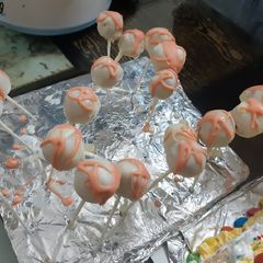 A picture of Cake pops.