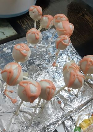 A picture of Cake pops.
