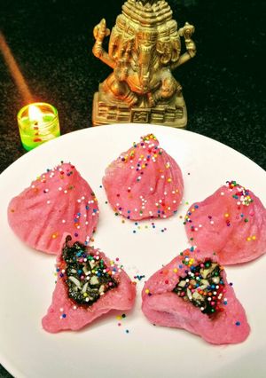 A picture of Chocolate Strawberry Modak.