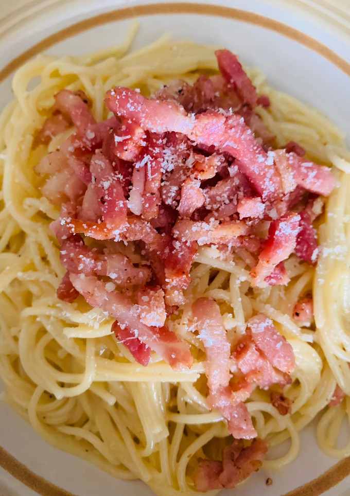 Una foto de Espagueti carbonara🍝🍝