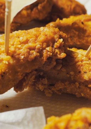 A picture of Fried Chicken 6 ways (Including Snopp Dogg Special Recipe).