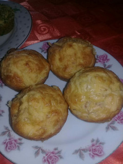 Una foto de Muffins de jamón y queso