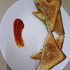 A picture of Avocado sandwich.
