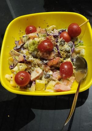 રશિયન સલાડ (Russian Salad Recipein Gujarati) રેસીપી મુખ્ય ફોટો