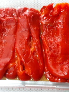 Una foto de 108. Pimientos asados