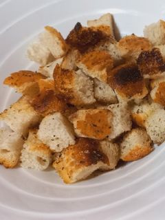 Una foto de 🤩🥖Crutones de Pan🥖🤩