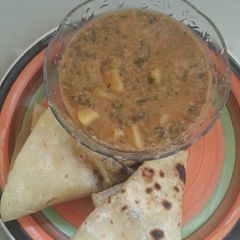 A picture of Coconut green peas with potatoes.
