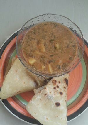A picture of Coconut green peas with potatoes.