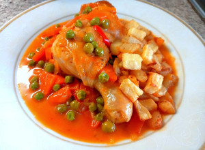 Una foto de Pollo Arvejado