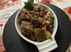 Una foto de Gírgolas salteadas con jamón