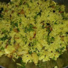 A picture of Aloo poha.
