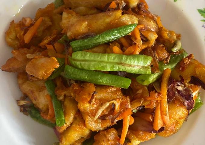 Bagaimana cara membuat Ayam goreng kunyit dijamin sempurna
