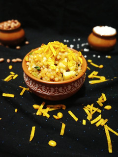સાબુદાણા ની ખીચડી (Sabudana Khichdi Recipe In Gujarati) રેસીપી મુખ્ય ફોટો