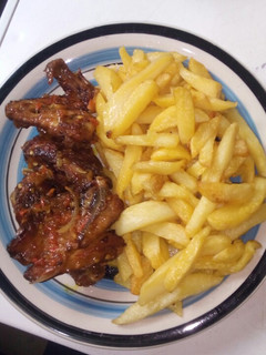 A picture of Chips n pepper chicken.