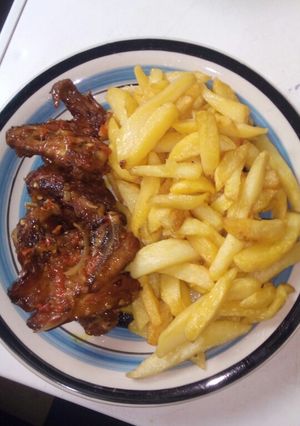 A picture of Chips n pepper chicken.
