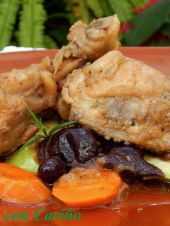 Una foto de Tajine de pollo y ciruelas negras