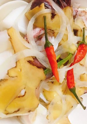 Hình của món Mực Hấp Gừng.