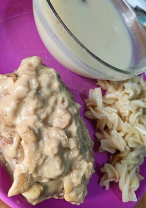 Una foto de Posta de cerdo con salsa cremosa
