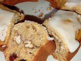 Pequeño budín de canela y frutos