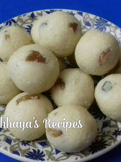 रवा मलाई लाडू (rava malai ladoo recipe in marathi) रेसिपी चे मुख्य फोटो