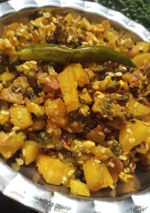 তিল উচ্ছে ভাজা(til uchhe vaja recipe in bengali) রেসিপির প্রধান ছবি