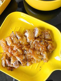 Hình của món Gà giòn sốt mắm tỏi 🍗.