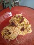 Spaghetti alla chitarra con pesto di rucola e pomodorini secchi