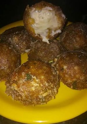 A picture of Sabudana Cheese balls.