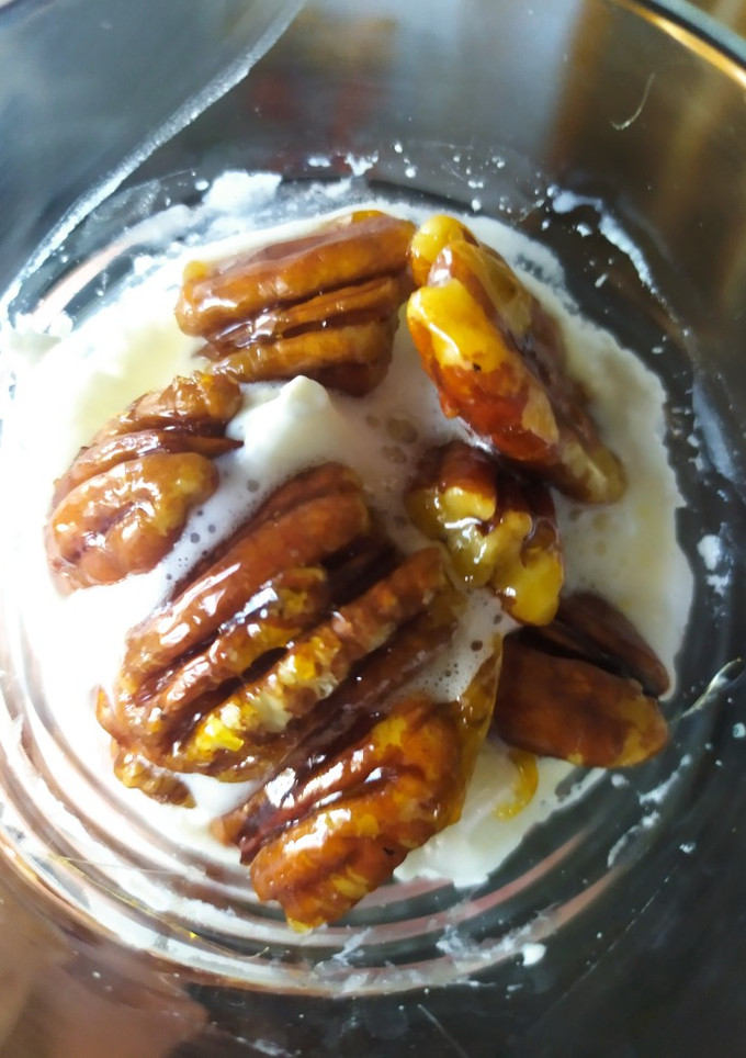 Una foto de Nata con nueces