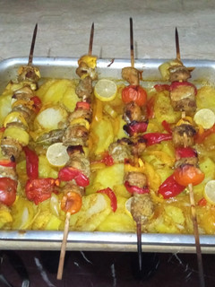 صورة لوصفة صينية بطاطس بيضاء بالليمون مع شيش طاووق 🐔🍡